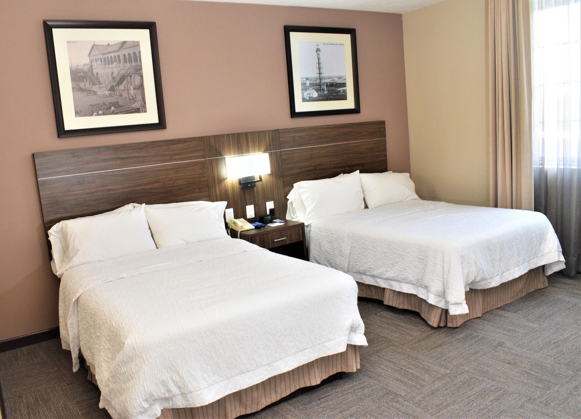 Hampton Inn Tampico Zona Dorada Bagian luar foto