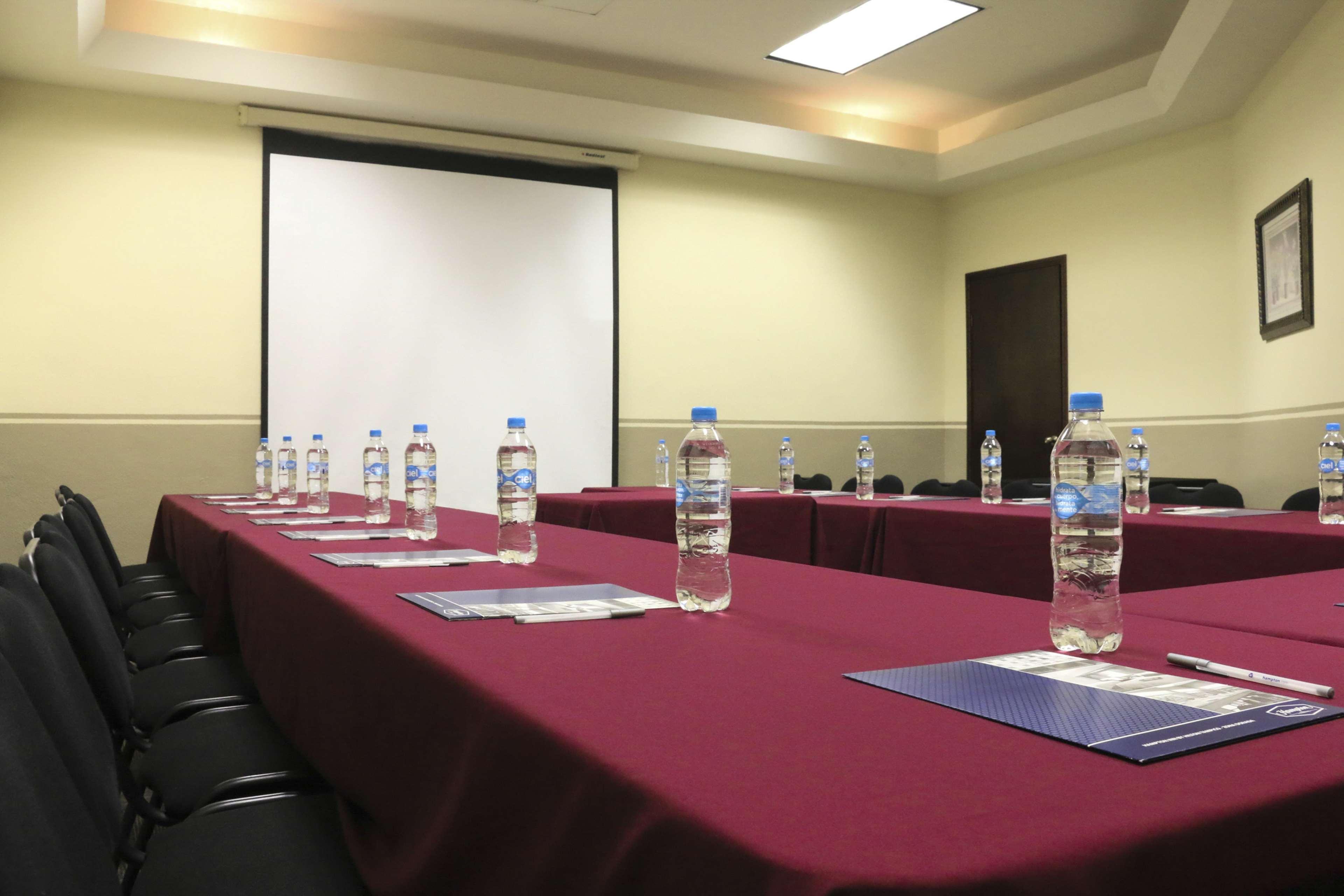 Hampton Inn Tampico Zona Dorada Bagian luar foto
