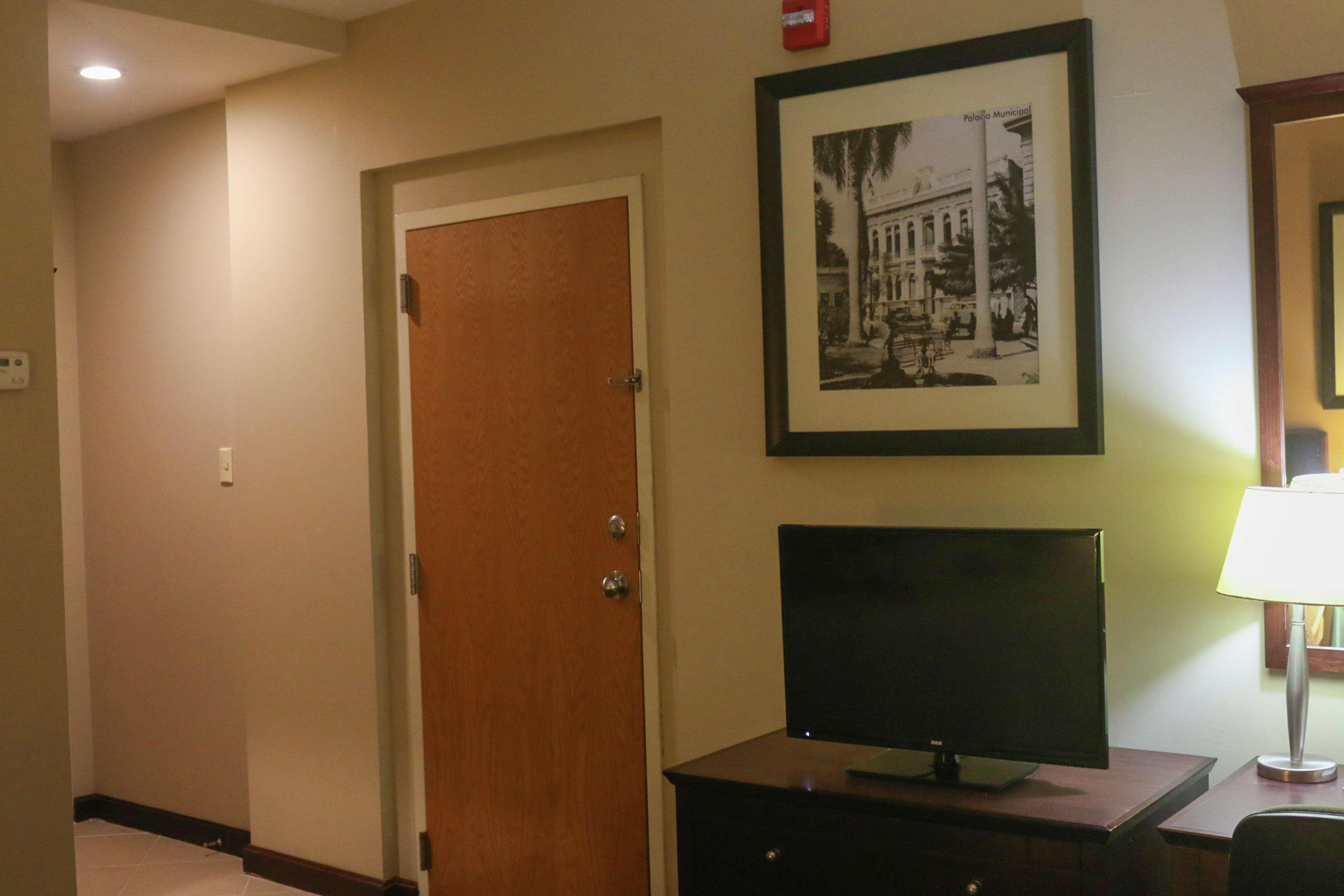 Hampton Inn Tampico Zona Dorada Bagian luar foto