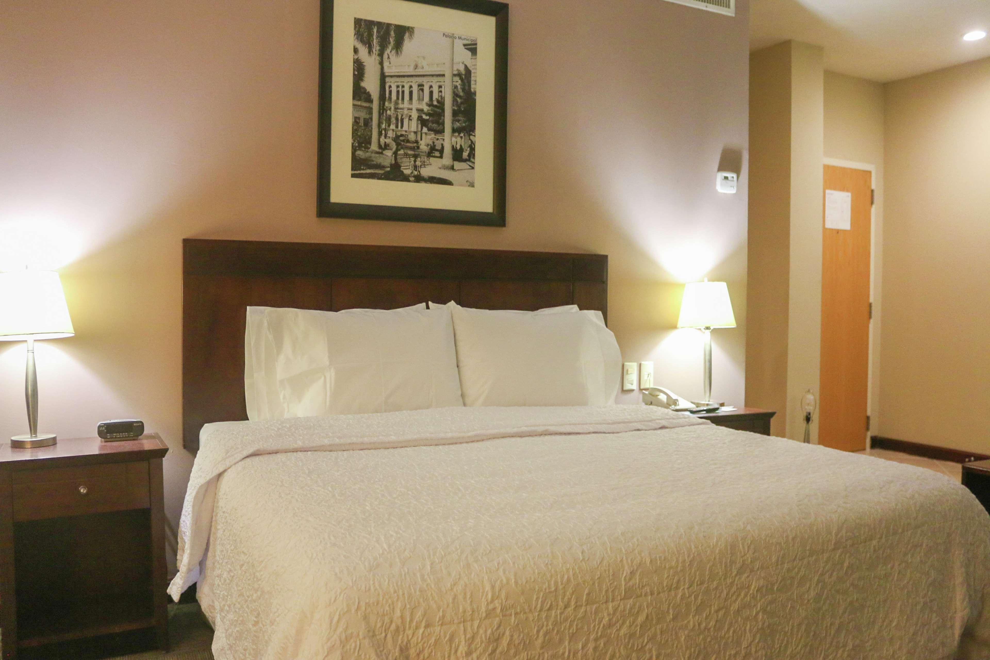 Hampton Inn Tampico Zona Dorada Bagian luar foto