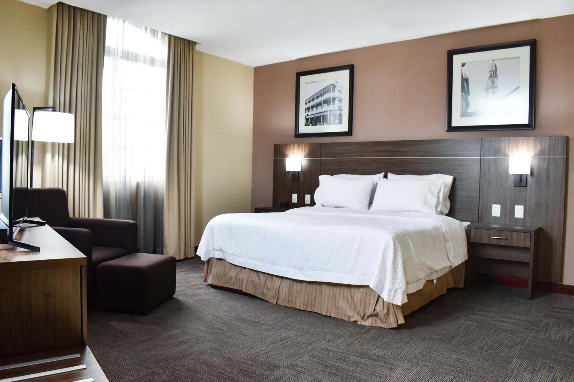 Hampton Inn Tampico Zona Dorada Bagian luar foto