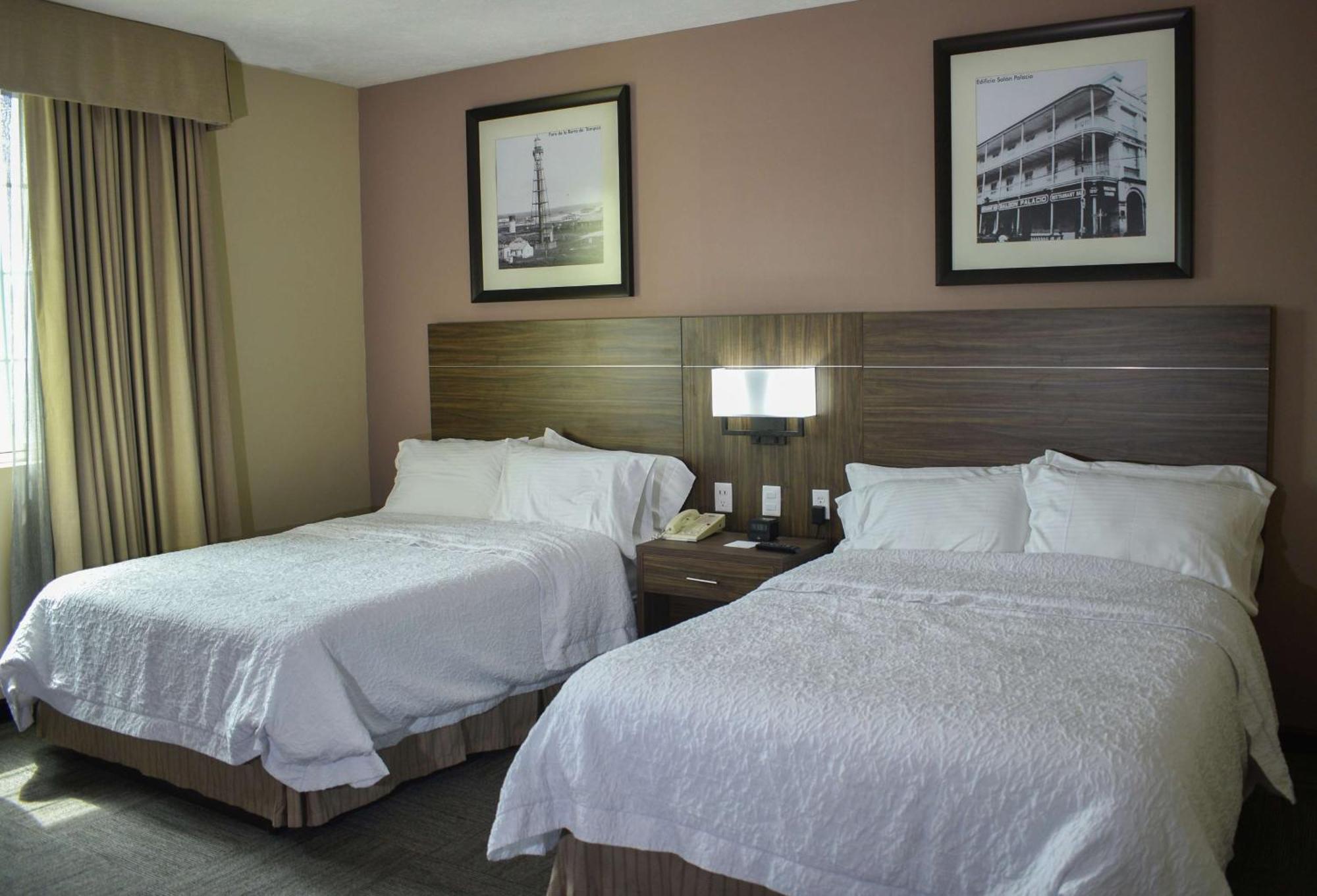 Hampton Inn Tampico Zona Dorada Bagian luar foto