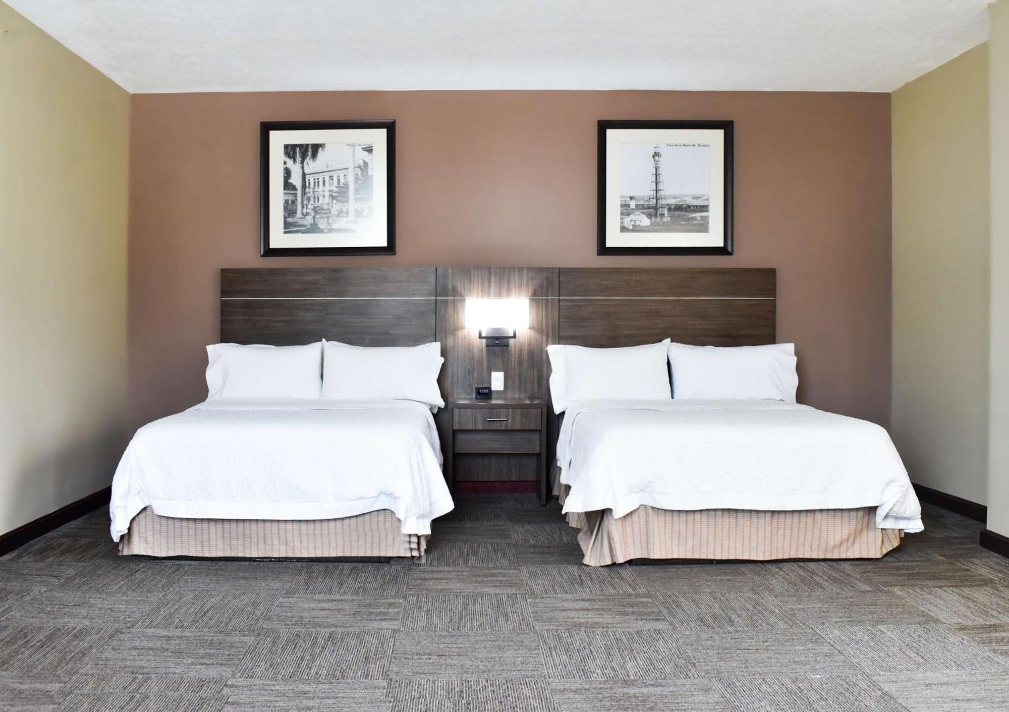 Hampton Inn Tampico Zona Dorada Bagian luar foto