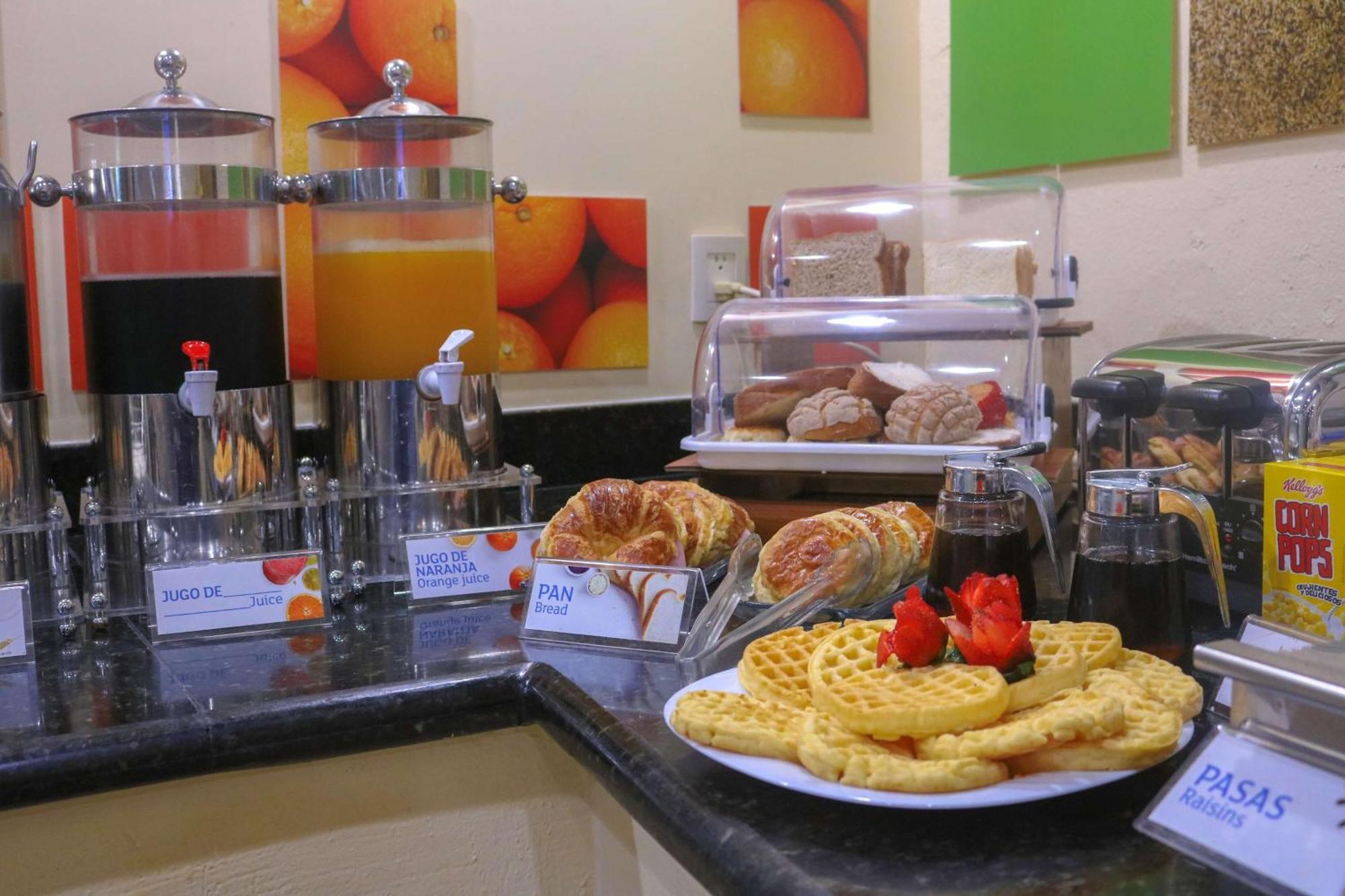 Hampton Inn Tampico Zona Dorada Bagian luar foto