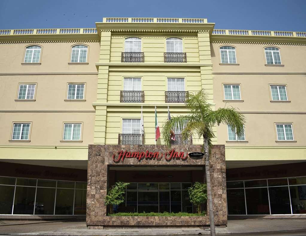 Hampton Inn Tampico Zona Dorada Bagian luar foto