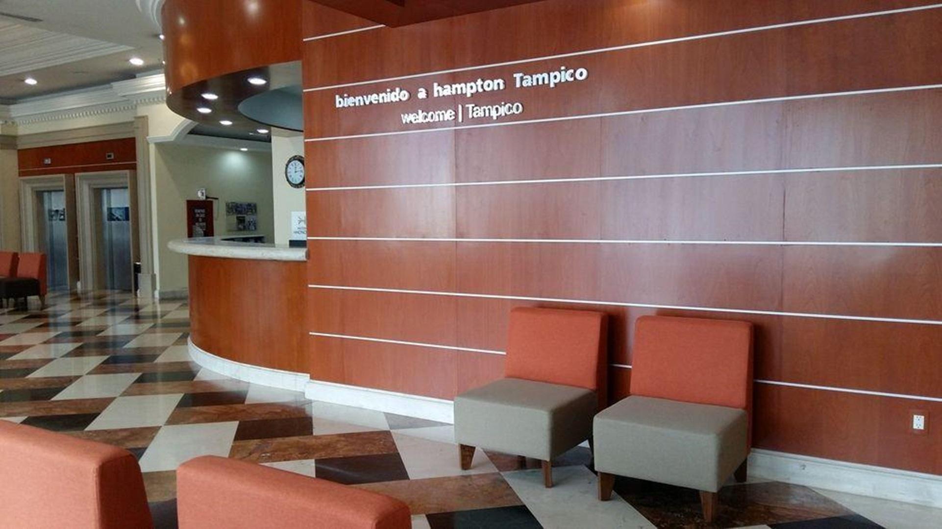 Hampton Inn Tampico Zona Dorada Bagian luar foto