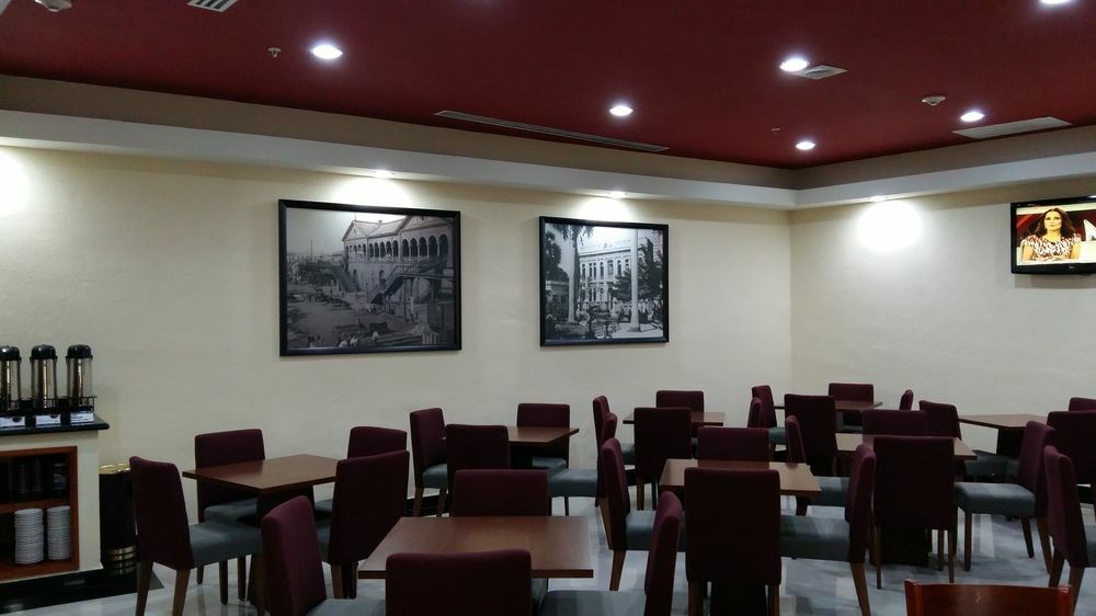 Hampton Inn Tampico Zona Dorada Bagian luar foto